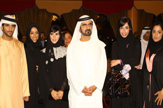 محمد بن راشد يشهد جانبا من المؤتمر الدولي التاسع عشر للجمعية الدولية لأعضاء النيابة العامة