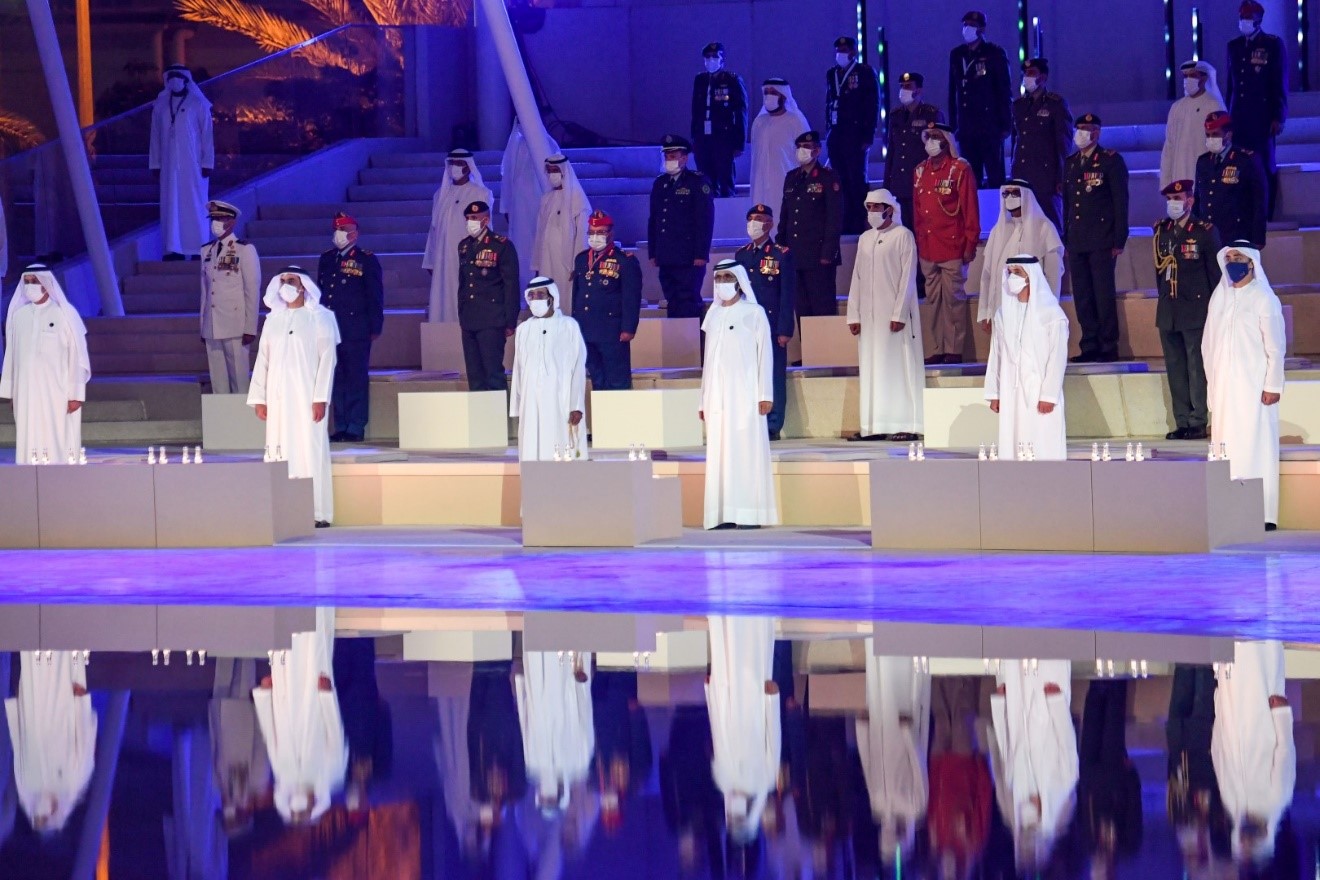 محمد بن راشد يشهد مراسم يوم الشهيد في واحة الكرامة بأبوظبي