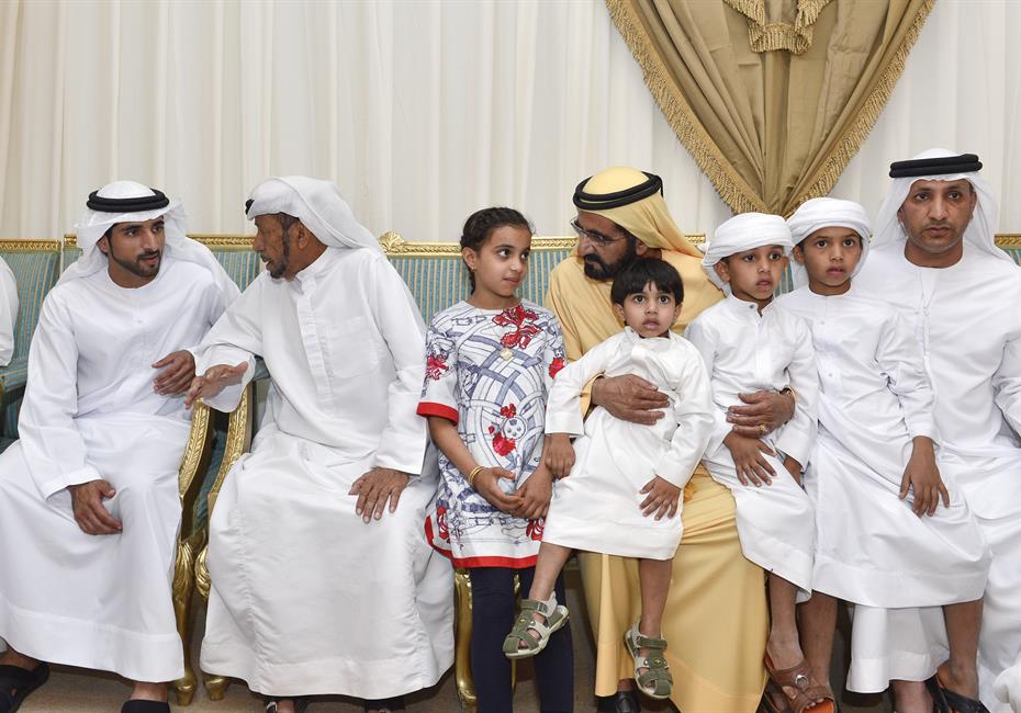 مكتوم بن محمد يستقبل القنصل القطري 