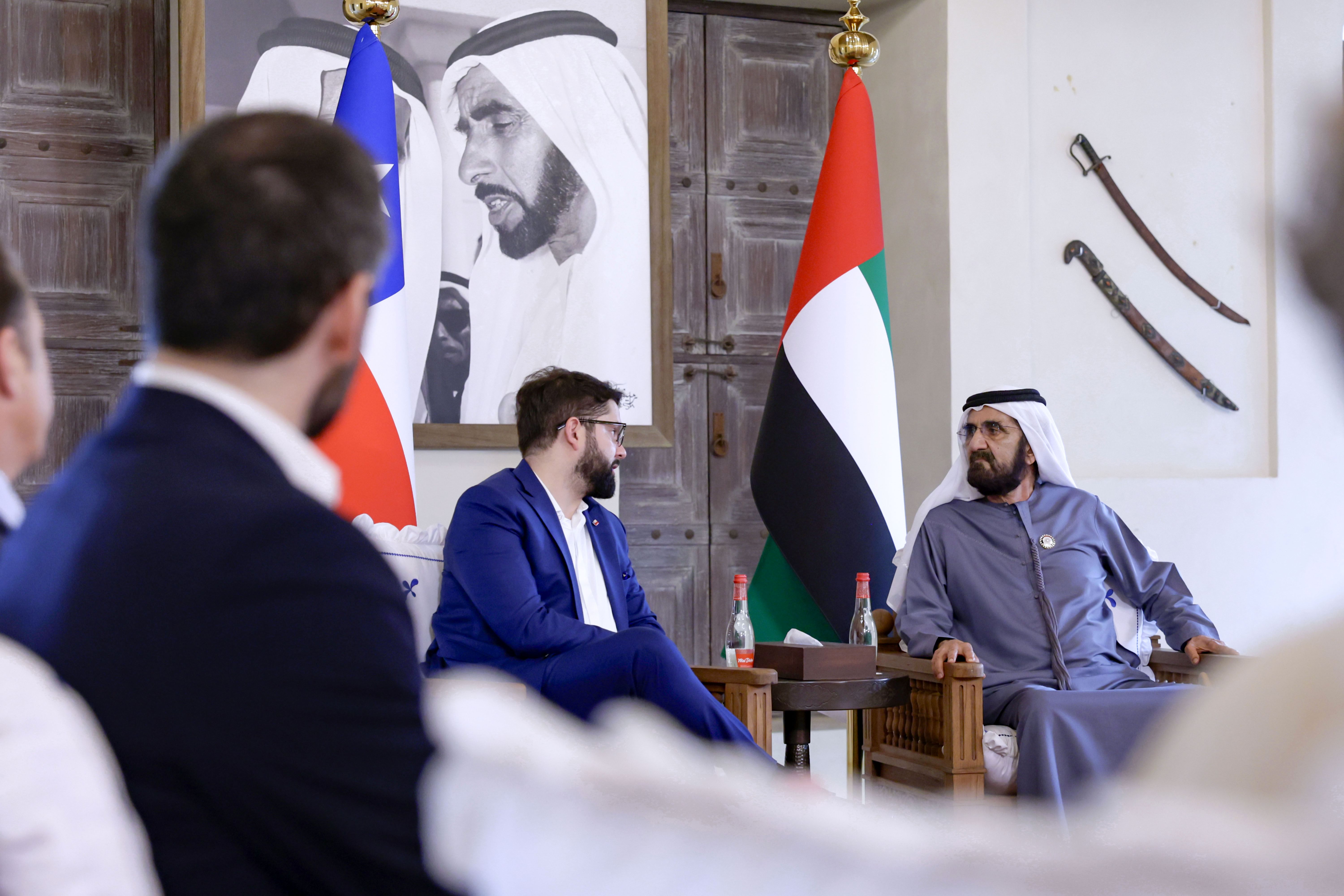 محمد بن راشد يبحث مع رئيس تشيلي ترسيخ التعاون بين البلدين ويؤكد أهمية تعزيز علاقات الإمارات مع دول العالم