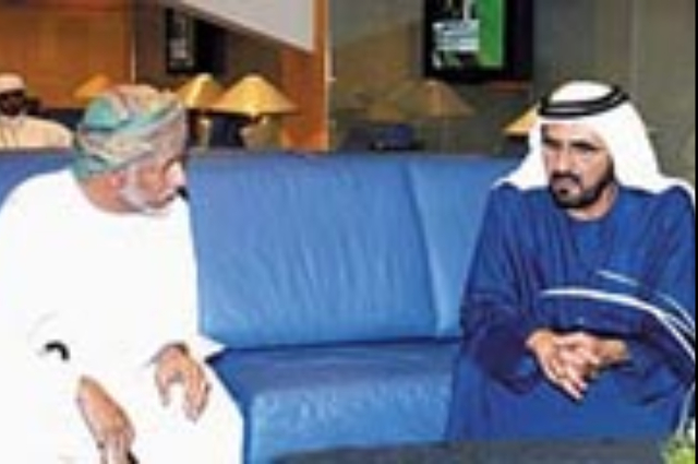 محمد بن راشد يلتقي مجموعة رجال الأعمال  