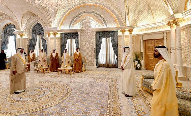 أمام محمد بن راشد ومحمد بن زايد وزير وقاضيان جُدد يؤدون اليمين القانونية