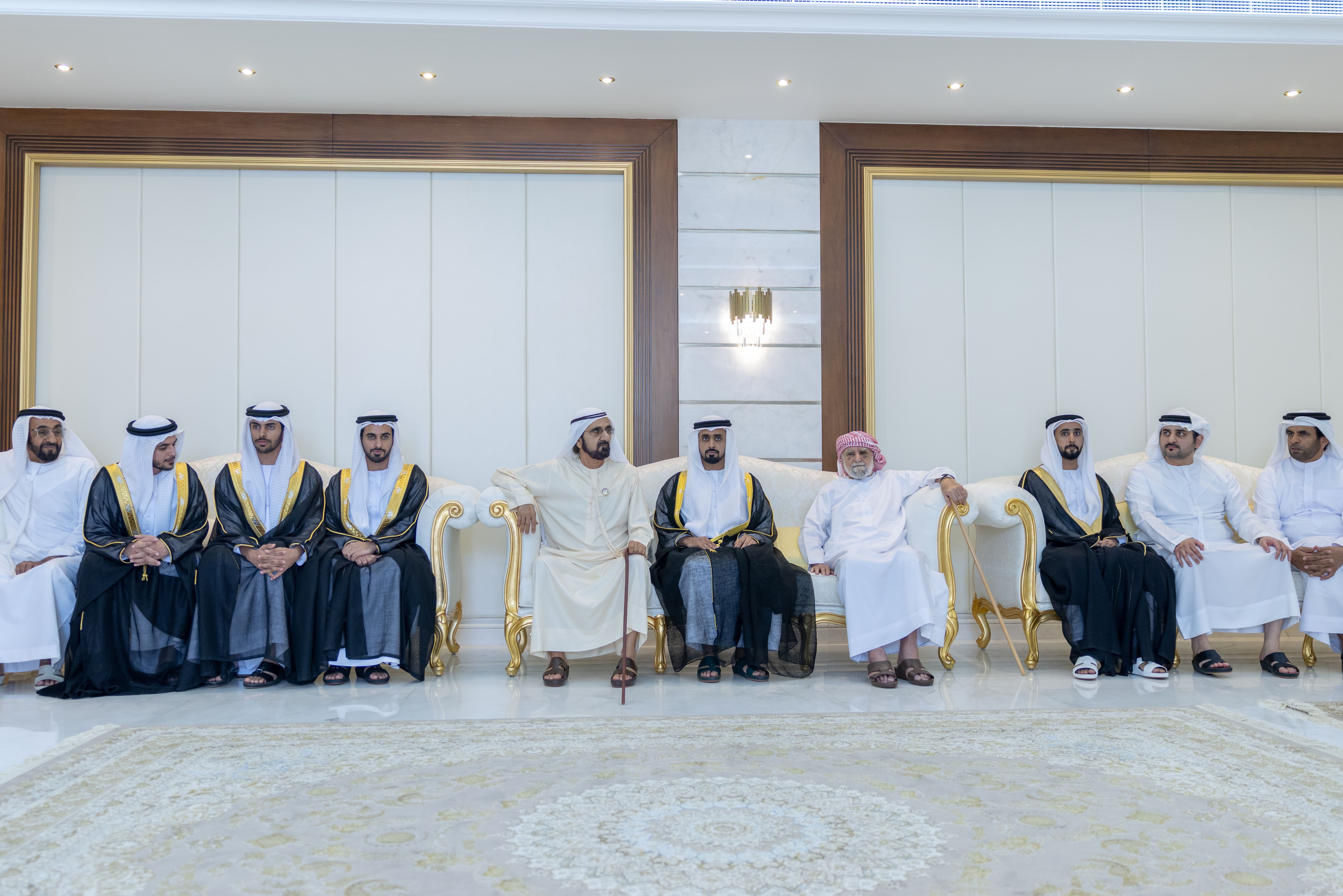 محمد بن راشد يحضر أفراح الفلاسي يرافقه مكتوم بن محمد