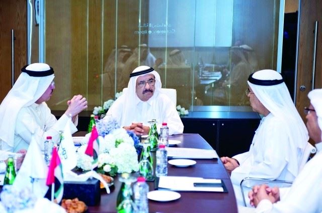 محمد بن راشد يحضر اجتماع يشمل كبار المسؤولين في الدولة 