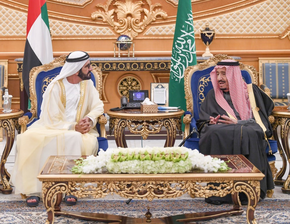 محمد بن راشد يصل إلى الرياض للمشاركة في القمة الخليجية الـ 40 