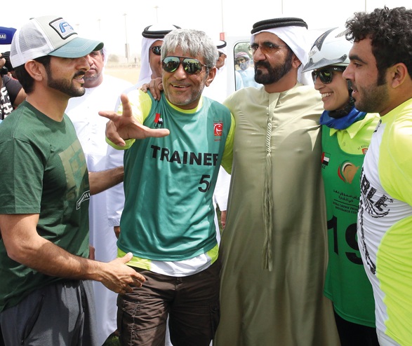 محمد بن راشد يشهد سباق اليمامة للقدرة في سيح السلم
