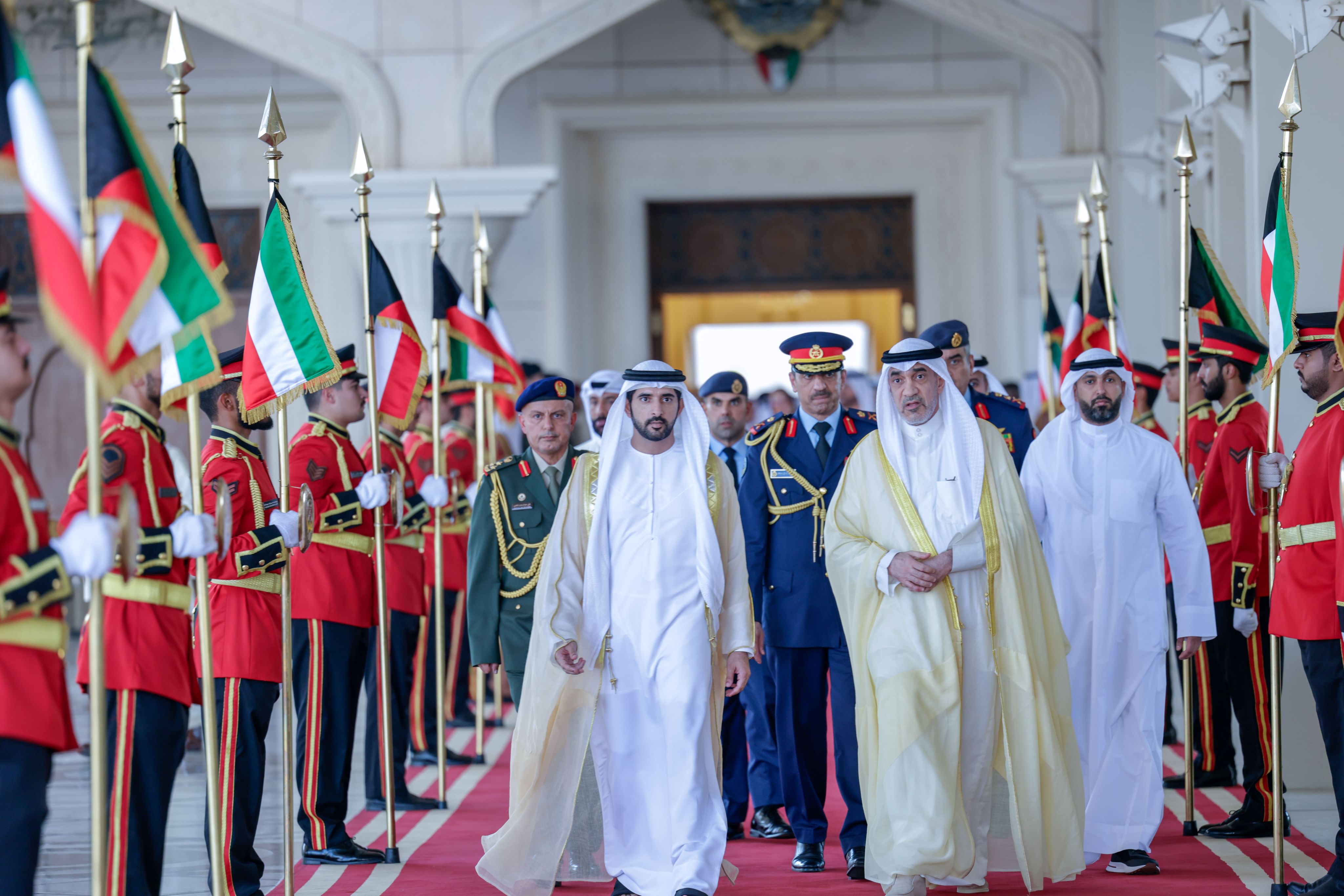 حمدان بن محمد يغادر الكويت في ختام زيارة رسمية