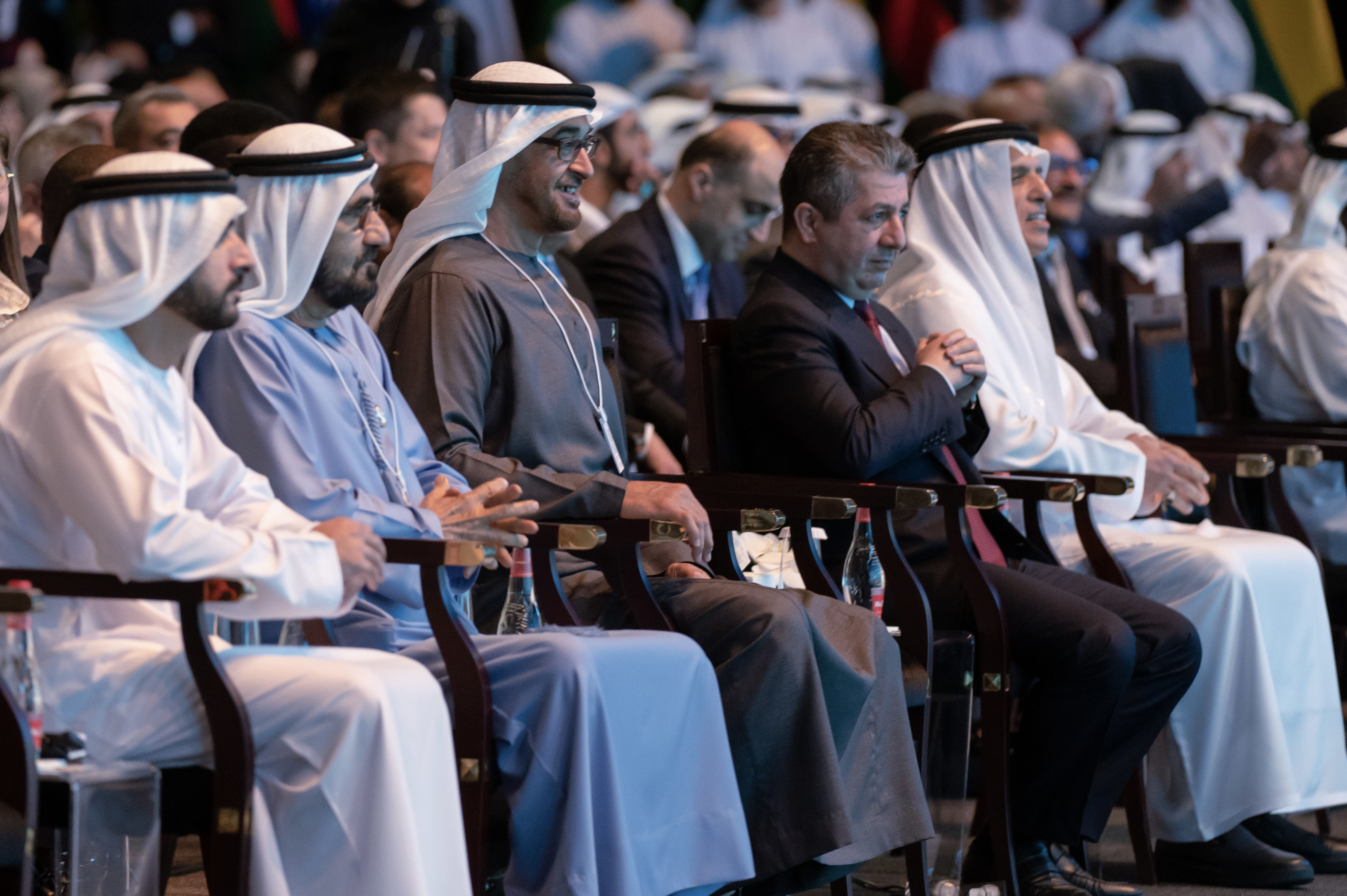 رئيس الدولة ومحمد بن راشد يشهدان جلسة رئيسية لمدير عام صندوق النقد الدولي