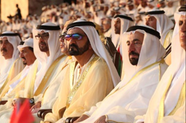 محمد بن راشد يعزي عائلة قرقاش