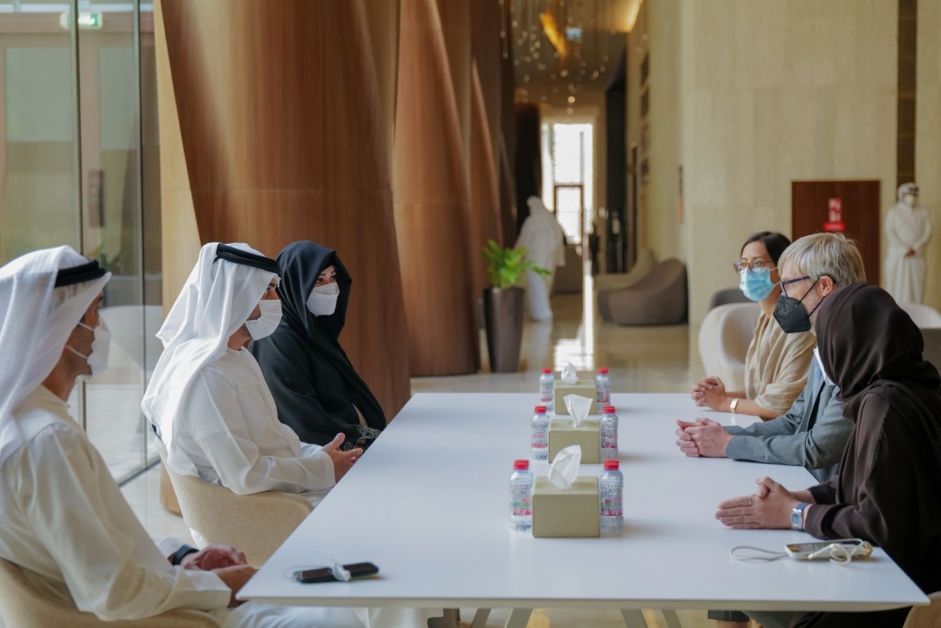 مكتوم بن محمد يلتقي مدير عام المجلس الدولي للمتاحف و يؤكد تطلع دبي للترحيب بمؤتمره العام في 2025