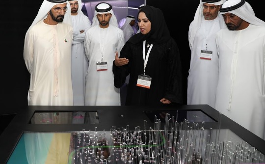 محمد بن راشد يعلن استراتيجية دولة الإمارات للطاقة للعقود الثلاثة المقبلة