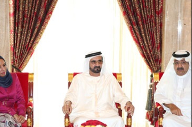 محمد بن راشد يكشف النقاب عن الشعار الرسمي لـ "إكسبو 2020"