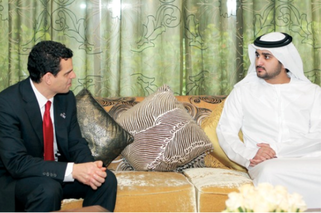 محمد بن راشد يتفقد المركز الوطني الرئيسي في دبي لانتخابات المجلس الوطني الاتحادي