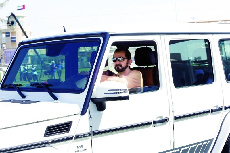 محمد بن راشد يشهد سباق العشوش للقدرة في سيح السلم
