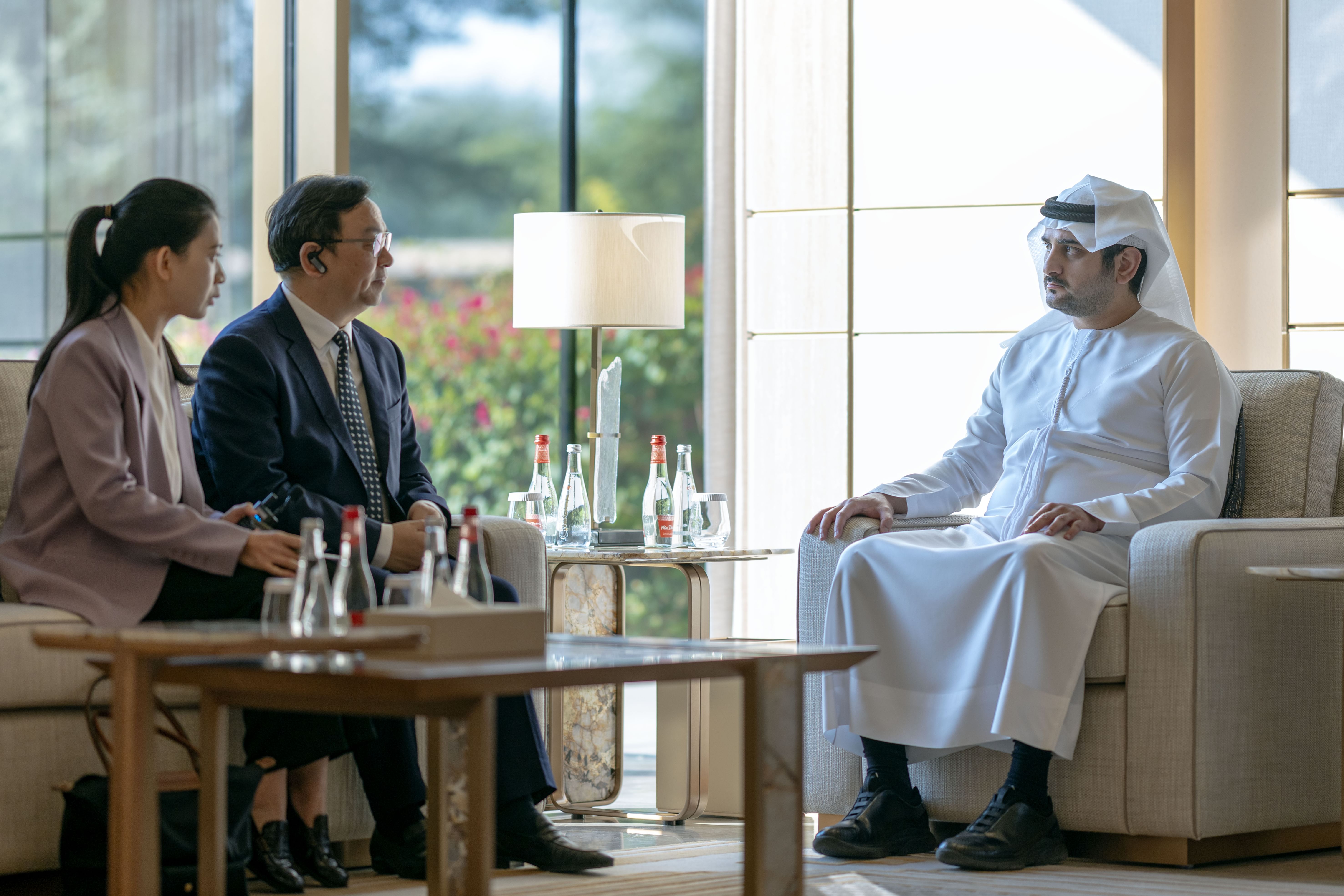 Maktoum bin Mohammed meets with Chairman of BYD