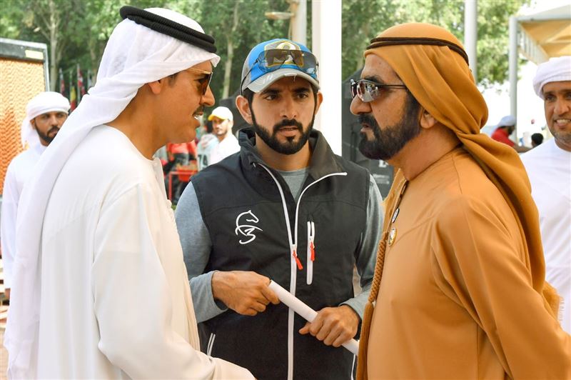 محمد بن راشد يشهد سباق كأس رئيس الدولة للقدرة بالوثبة في أبوظبي