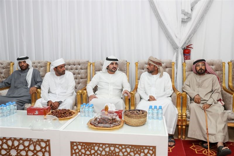 مكتوم بن محمد بن راشد يعزي بوفاة بخيتة خليفة بن حليس بمنطقة العوير