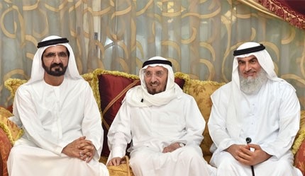 محمد بن راشد يزور معرض "آرت دبي 2012"
