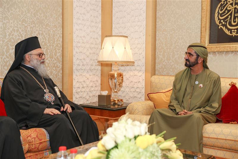 محمد بن راشد يستقبل البطريرك يوحنا العاشر