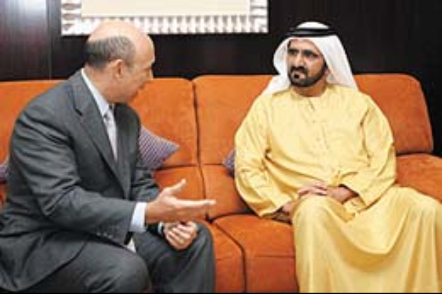 محمد بن راشد يزور مبنى جائزة دبي الدولية للقرآن الكريم ويتفقد معرض (السلام عليك أيها النبي)