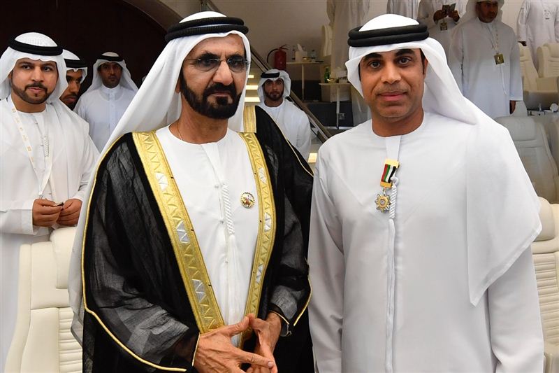 محمد بن راشد يكرم مهدي علي والجهاز الفني السابق للمنتخب الوطني