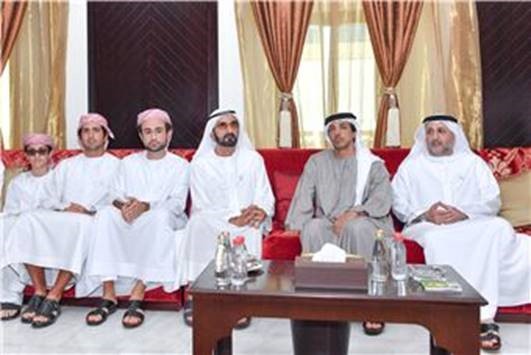محمد بن راشد يقدم واجب العزاء في وفاة عبدالله محمد المسعود