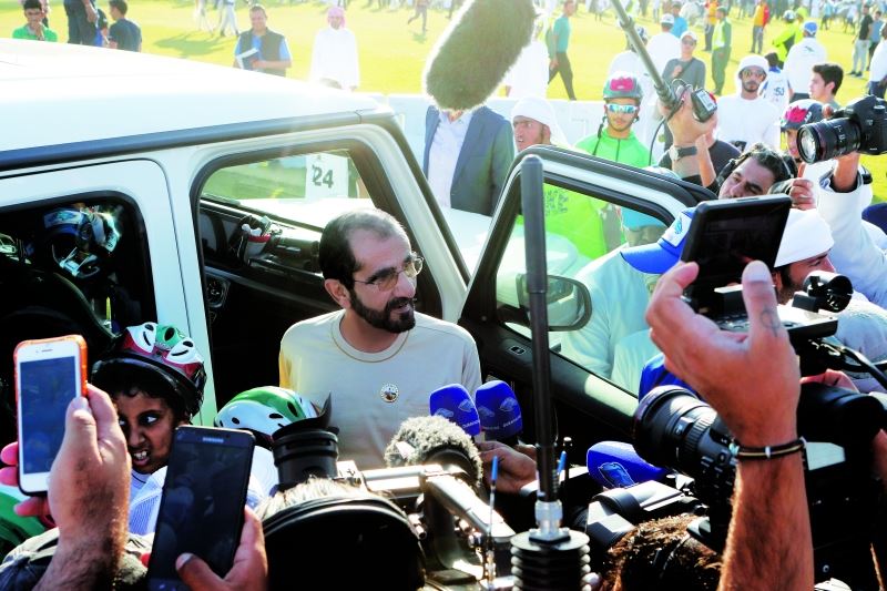 محمد بن راشد يتفقد الاستعدادات النهائية لكأس القدرة في سيح السلم