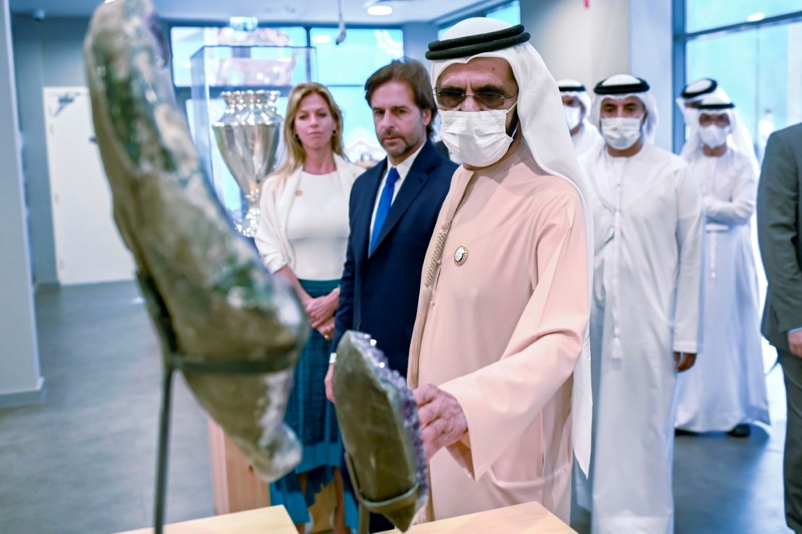 محمد بن راشد يبحث مع رئيس الأوروغواي تعزيز التعاون الثنائي والشراكة الاقتصادية