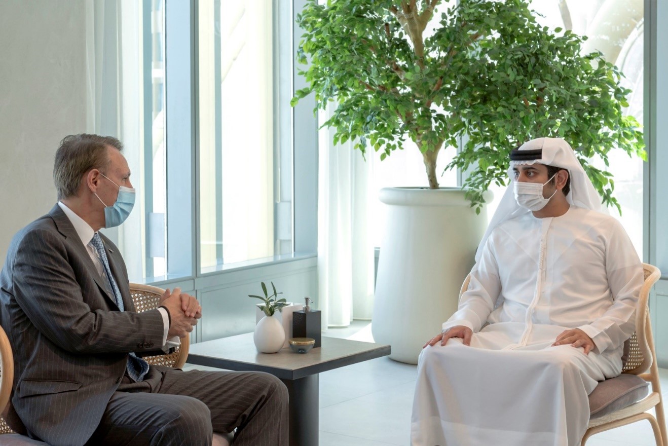 مكتوم بن محمد يلتقي رئيس شركة UPS العالمية