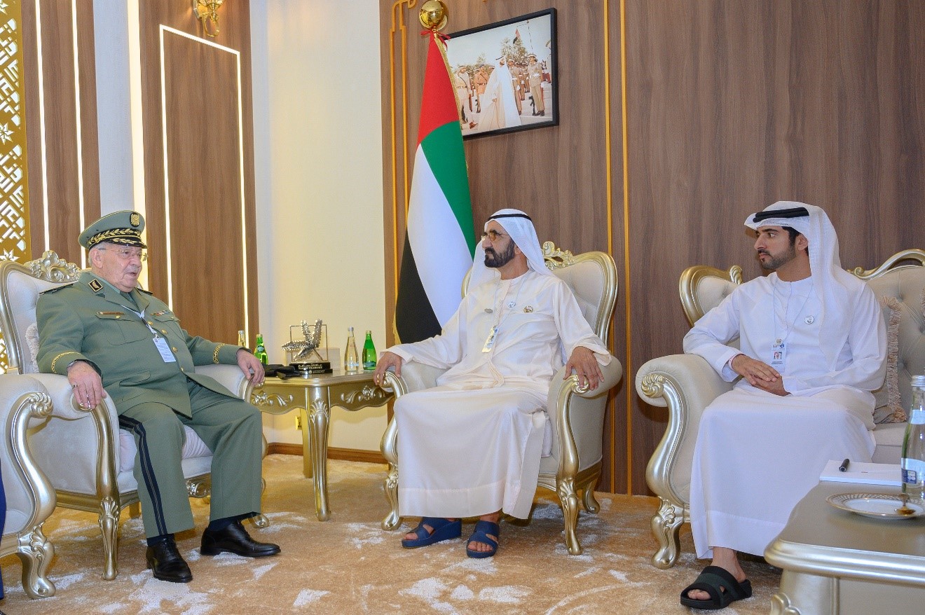 محمد بن راشد يستقبل نائب وزير الدفاع الجزائري