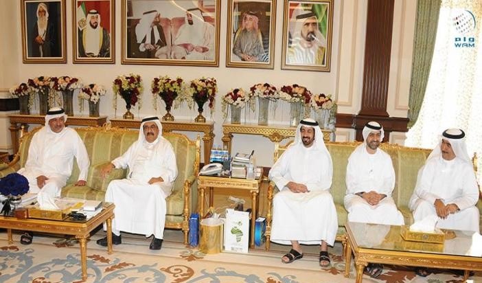 خليفة يستقبل محمد بن راشد وحكام الإمارات في إفطار جماعي أخوي 