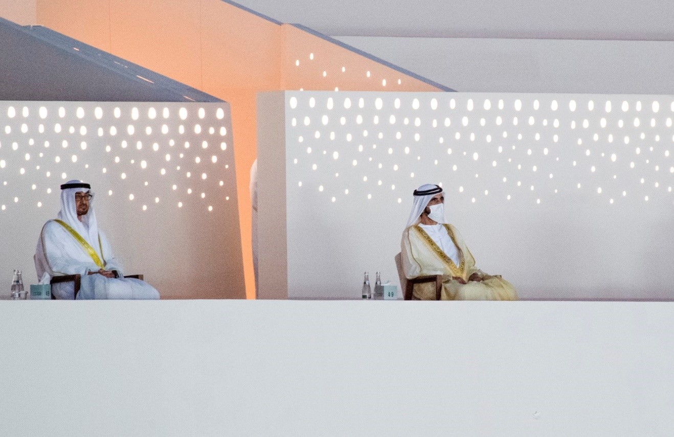 محمد بن راشد و محمد بن زايد و الحكام و أولياء العهود و نواب الحكام يشهدون الاحتفال الرسمي باليوم الوطني الـ 49 تحت شعار "غرس الاتحاد"