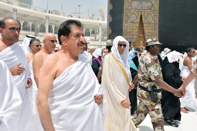 محمد بن راشد يستقبل السفير السعودي