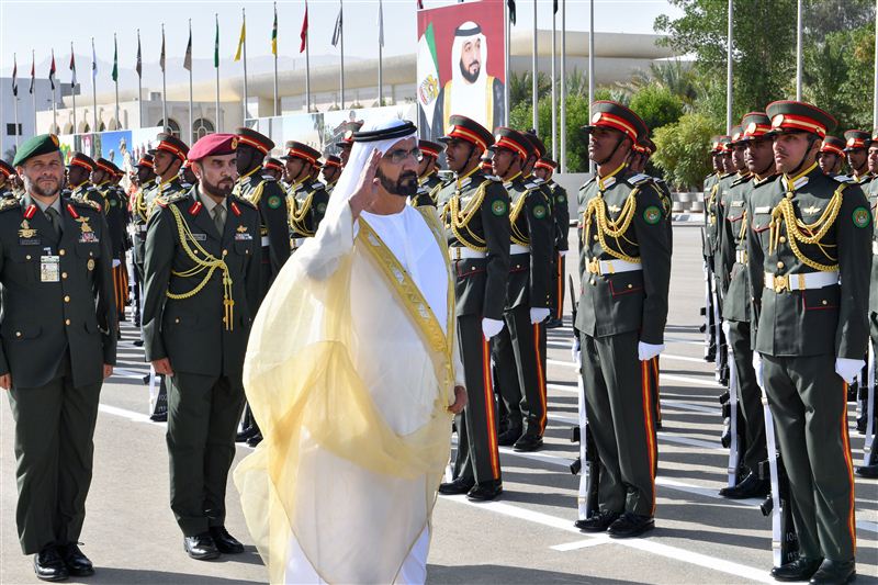 محمد بن راشد يرعى حفل تخريج الدورة الـ 41 من المرشحين الضباط في كلية زايد الثاني العسكرية 