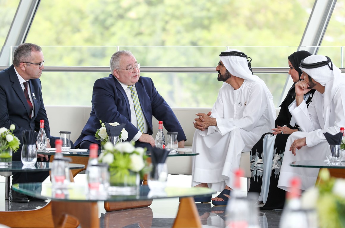 محمد بن راشد يستقبل رئيس مجلس النواب الإيرلندي