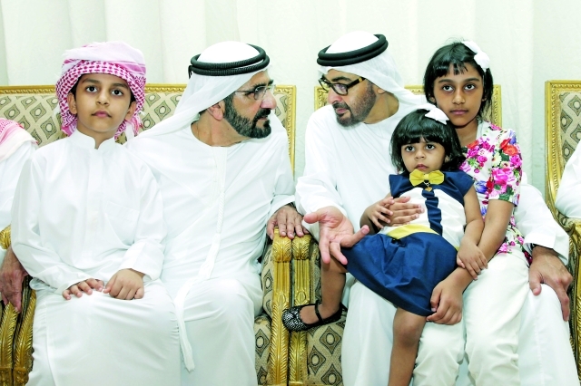  محمد بن راشد يزور ضريح الشيخ زايد بن سلطان آل نهيان رحمه الله