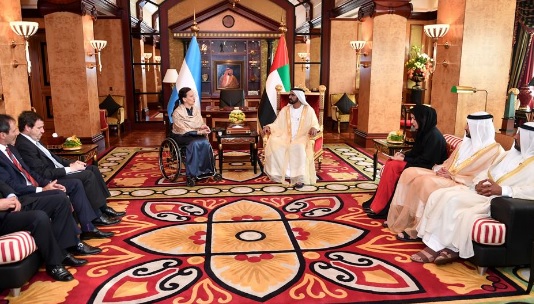 محمد بن راشد يستقبل نائبة رئيس الارجنتين