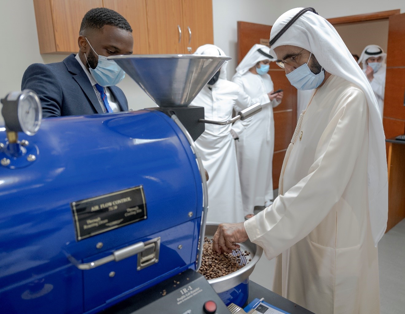 محمد بن راشد: الإمارات أسست رصيداً من الثقة كمركز اقتصادي له ثقله وشريك يمكن الاعتماد عليه في كافة الأوقات