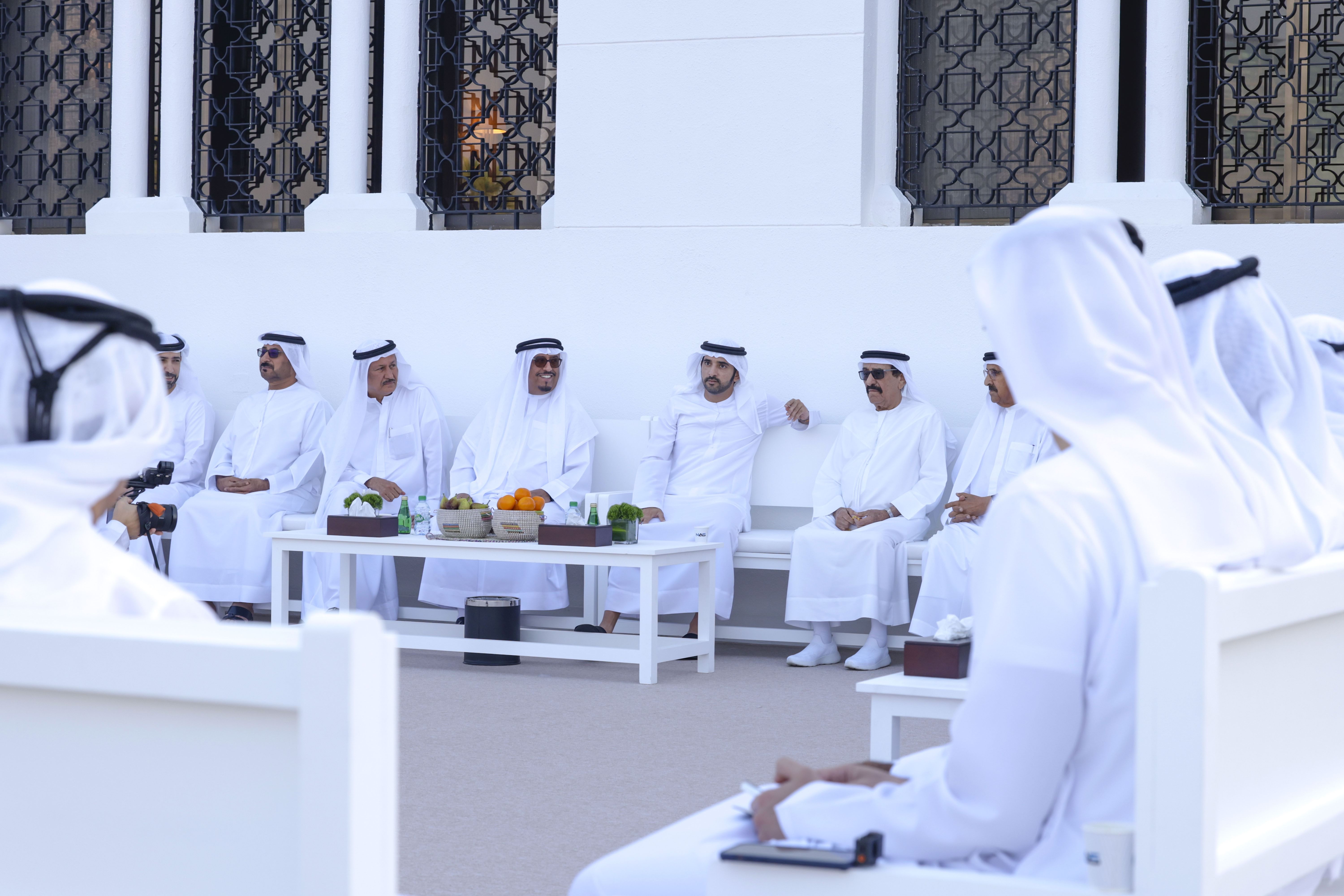 حمدان بن محمد: الطريق للمستقبل رسمه محمد بن راشد ونمضي فيه بإصرار لبلوغ المركز الأول
