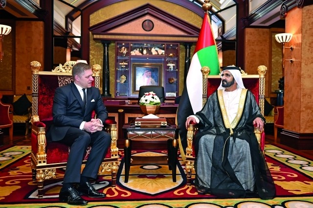 محمد بن راشد يستقبل الرئيس النيجيري الأسبق