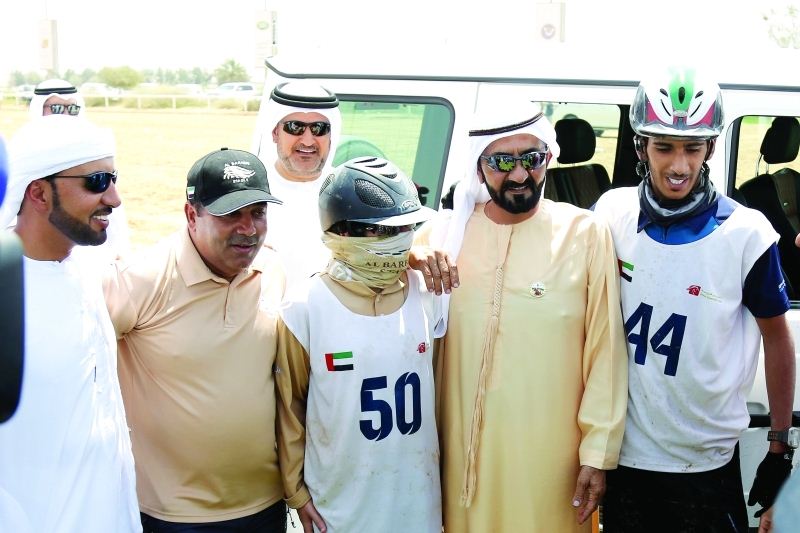 محمد بن راشد يشهد كأس المدربين للقدرة في سيح السلم