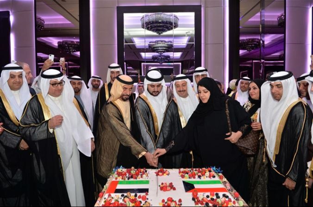 محمد بن راشد يستقبل رئيس الوزراء العراقي