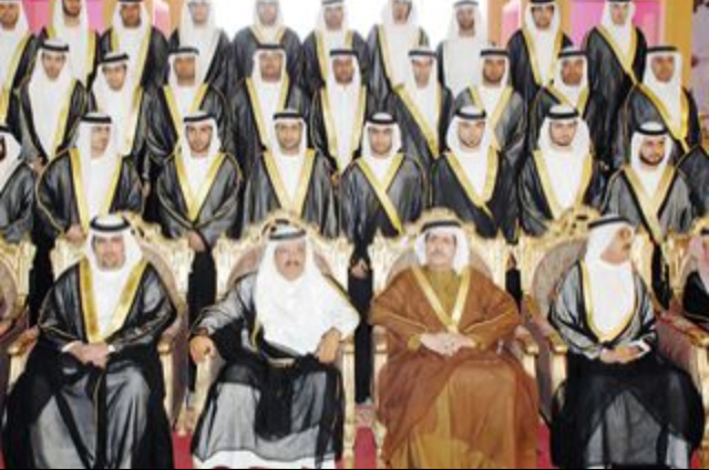 حمدان بن محمد يقدم واجب العزاء الى اسرة الحميري
