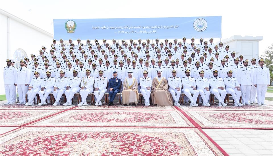 ولي عهد دبي يرعى حفل تخريج الدورة التاسعة عشرة من خريجي كلية راشد بن سعيد آل مكتوم البحرية