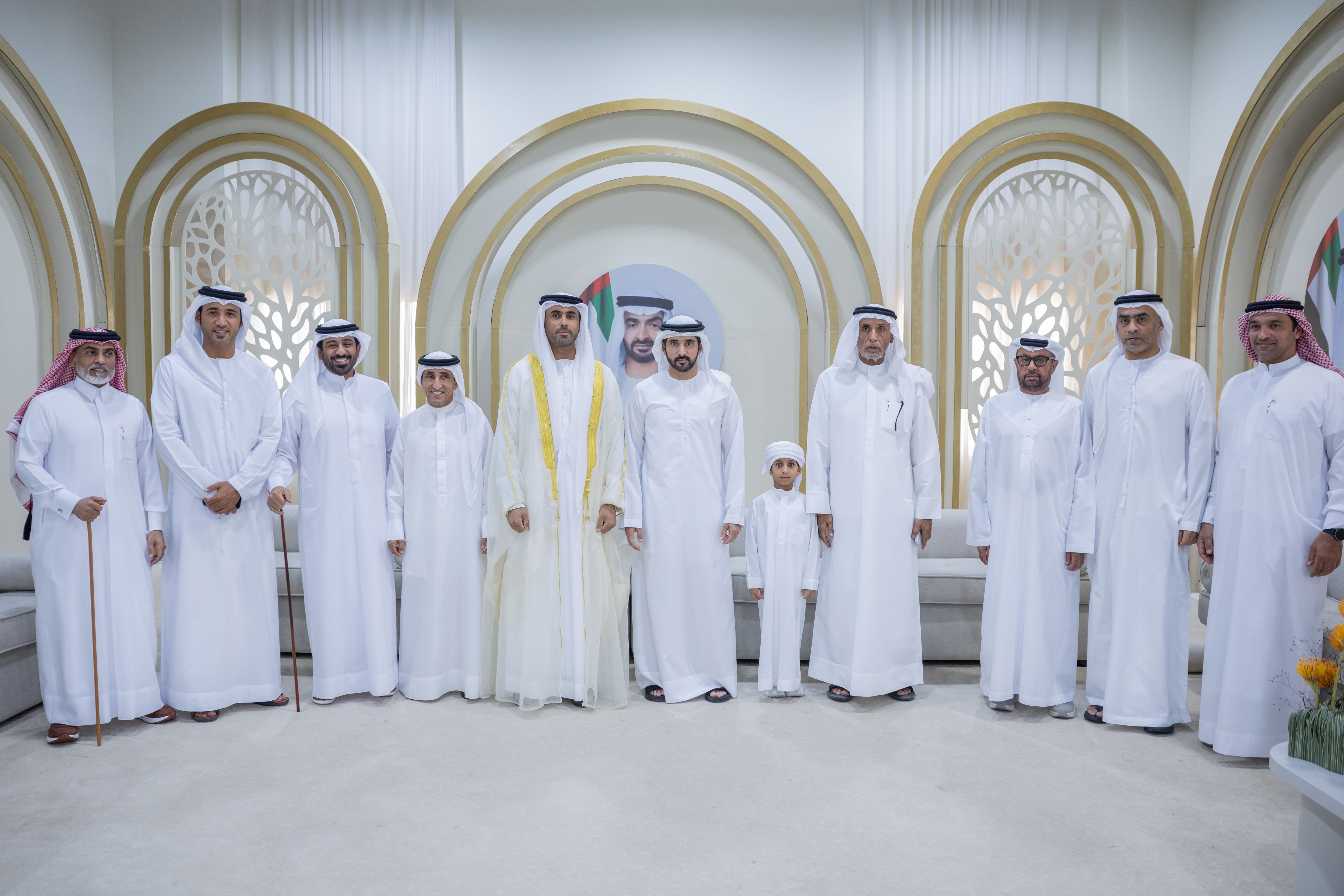 حمدان بن محمد يحضر أفراح الحميري والمنصوري
