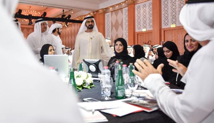 محمد بن راشد يزور مختبر الإبداع الأولمبي