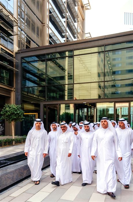 حمدان بن راشد يتفقد التوسعات الجديدة بمركز دبي التجاري العالمي