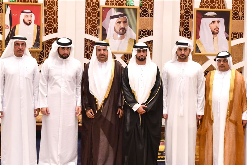 مكتوم بن محمد يحضر حفل زفاف نجل جمال بن حويرب