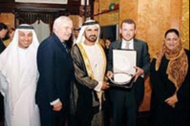 محمد بن راشد يشهد توقيع اتفاقية تنفيذ المرحلة الثالثة من مُجمَّع الطاقة الشمسية في دبي