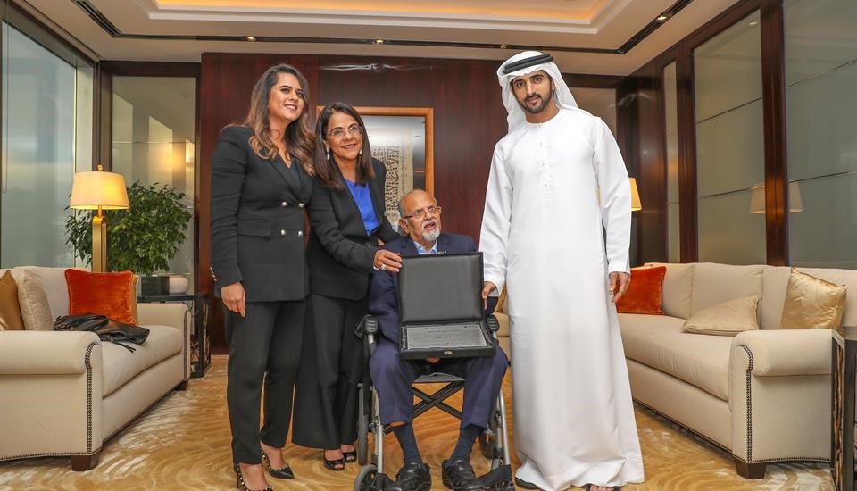 Hamdan bin Mohammed presents Landmark Group with first Sports Imprint Award